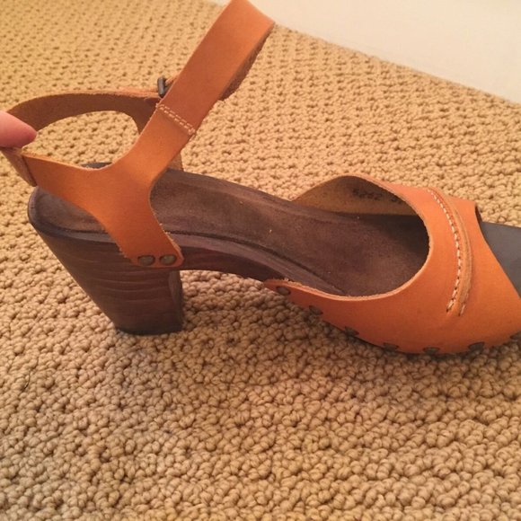 Vialis designer Spanish heeled sandals yellow - Picture 7 of 8